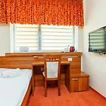 Hotel Hotel-24