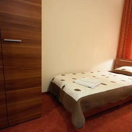 Hotel-24