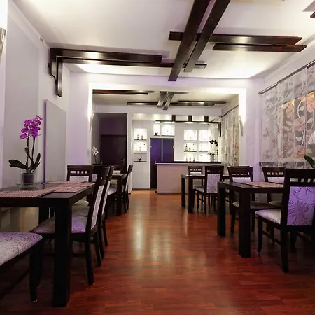 Hotel-24 Otel 2*